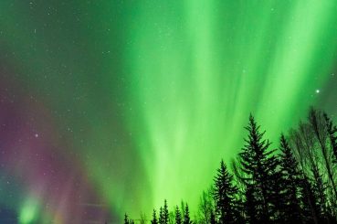 PAKEJ FAROE ISLAND + ICELAND AURORA WHALE & ICE CAVING (NORTHERN LIGHT)